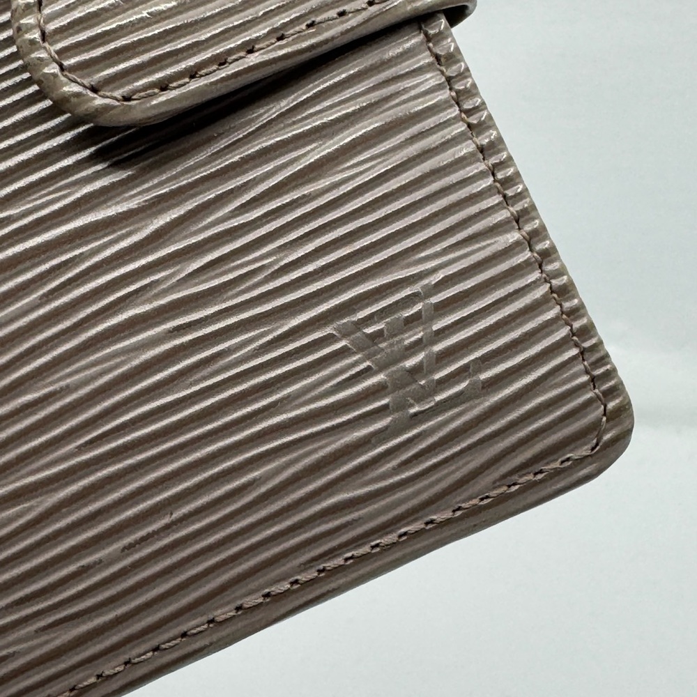Textured Taupe Women's Wallet Organizer - Picture 3 of 7